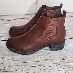 Eastland Dark Brown Chelsea Boots Women's Size 8